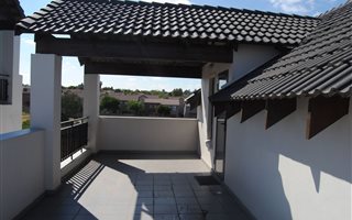 2 Bedroom House in Dainfern