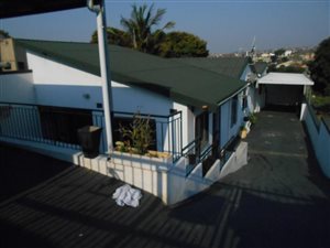 3 Bed Townhouse in Trenance Manor