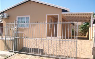 3 Bedroom House in Sunford