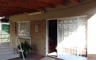 1 Bedroom Garden Cottage in Risiville