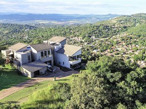 5 Bed House in The Rest