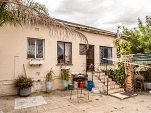3 Bed House in Boston