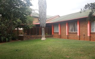 5 Bedroom House in Bendor Park
