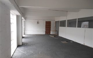 300 m² Commercial space in Congella