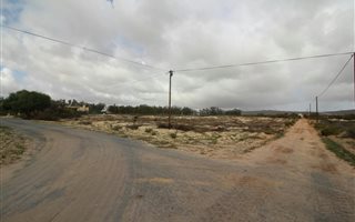 743 m² Land available in Redelinghuys