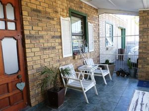 3 Bed House in Strand Central