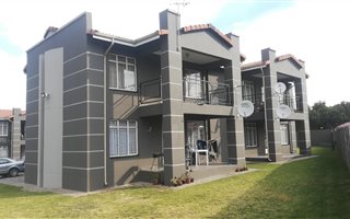 2 Bedroom Townhouse in Meyersdal