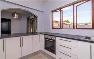 2 Bedroom Apartment in Jukskei Park