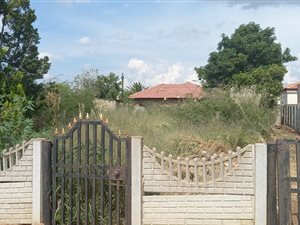 800 m² Land available in Mankweng