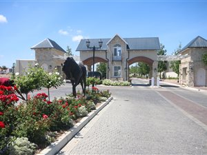 839 m² Land available in Koelenhof