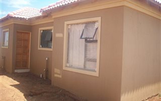 3 Bedroom House in Vanderbijlpark CE7
