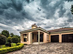 3 Bed House in Matumi Estate
