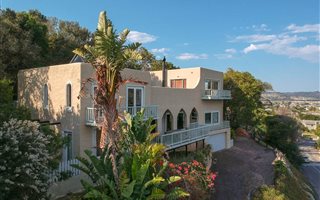 4 Bedroom House in Paradise