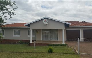 4 Bedroom House in Lincoln Meade