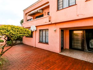 2 Bedroom Apartment in Brighton Beach