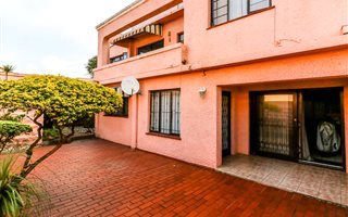 2 Bedroom Apartment in Brighton Beach