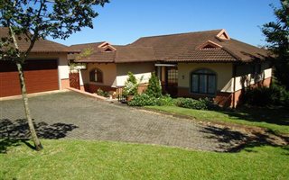 3 Bedroom Simplex in Le Domaine