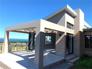 3 Bed House in Dana Bay