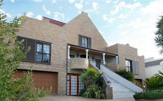 4 Bedroom House in Welgedacht