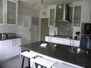 4 Bed House in Kelvin