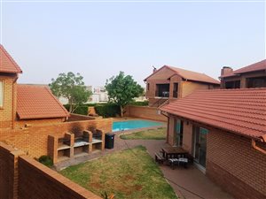 2 Bed Apartment in Hazeldean (Silverlakes Surroundings)