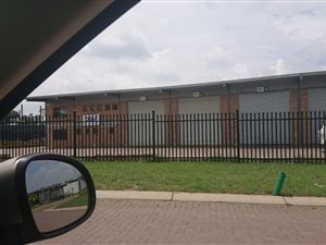 879 m² Office Space in Secunda Central