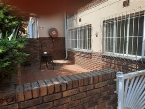 2 Bed Apartment in Lyttelton Manor