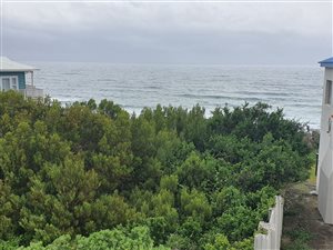 896 m² Land available in Seaview
