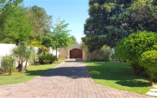 1 Bedroom Garden Cottage in Bryanston Ext 3