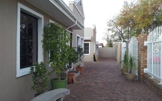 Commercial space in Westdene