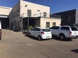 525 m² Commercial space in Wynberg