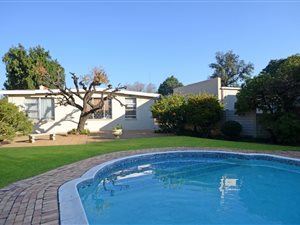 3 Bedroom House in Bramley