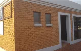 90 m² Commercial space in Ifafi