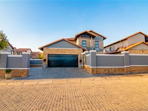 3 Bed House in Fairleads
