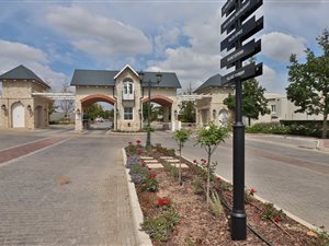 3 Bed Cluster in Nooitgedacht Estate