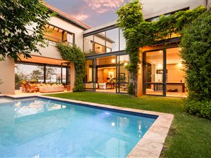 5 Bed House in Bryanston