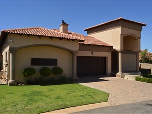 4 Bed House in Tuscany Ridge