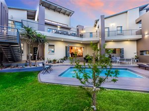 5 Bed House in Helderfontein Estate
