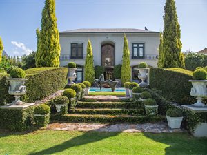 2 ha Farm in Franschhoek