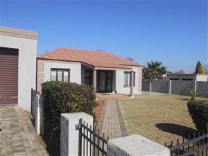 2 Bed Apartment in Flamwood