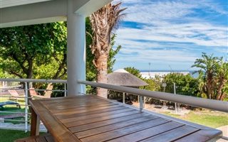 0.5 Bedroom Apartment in Camps Bay
