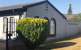 4 Bedroom House in Breaunanda