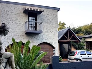 4 Bedroom House in Rietondale