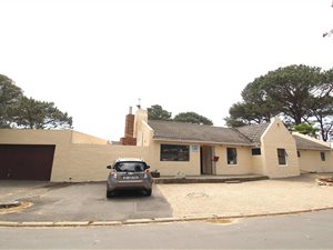 4 Bed House in Northpine
