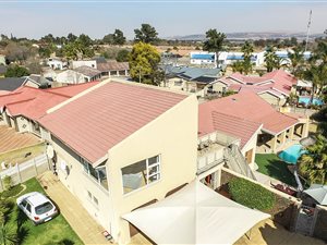4 Bed House in Brackendowns