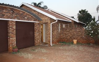 3 Bedroom House in Chantelle