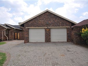 3 Bed House in Waldrift