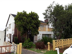 4 Bed House in Bosmont