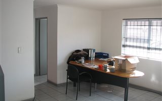 230 m² Commercial space in Killarney Gardens