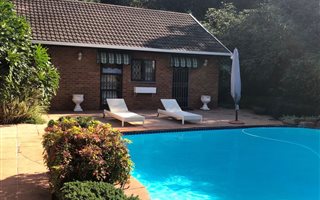 1 Bedroom Garden Cottage in Montrose